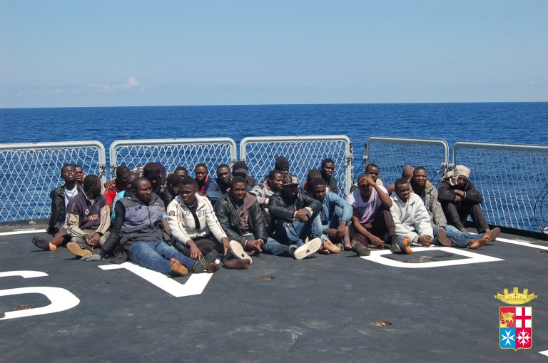 Migranti, sbarcate 1200 persone. I fondi di Mare nostrum sono esauriti