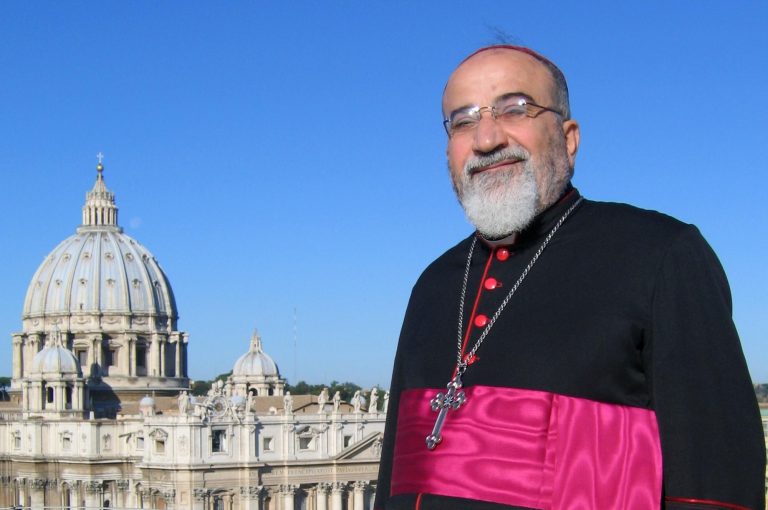 «L’Iraq sotto un potere islamico oscurantista sprofonderà». La profezia di monsignor Rahho, ucciso a Mosul dopo l’ultima Via Crucis
