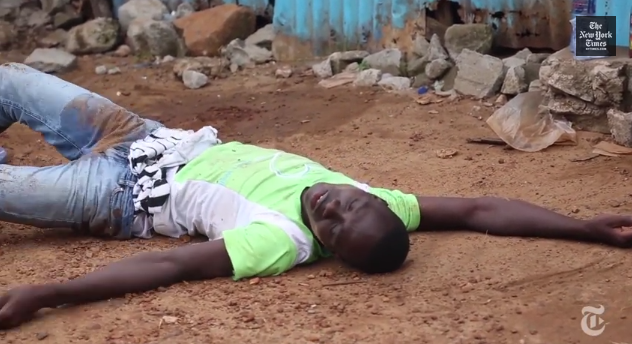Morire di [link url=https://dev.tempi.it/morire-di-ebola-alle-porte-dell-ospedale-in-liberia-vederli-mi-spezza-il-cuore-ma-dentro-non-ce-piu-posto#.VBLP5y5_tQY]ebola[/link] alle porte dell’ospedale in Liberia. «Vederli mi spezza il cuore, ma dentro non c’è più posto»