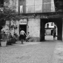 Virgilio Carnisio, Milano corte a ringhera, 1969