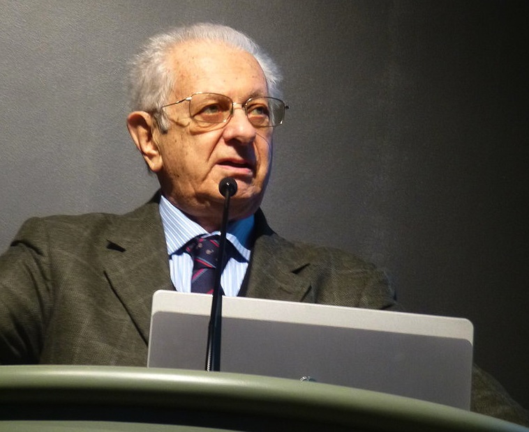 Scuola. Berlinguer: «Falso che si tolgono soldi alle statali per darli alle private»