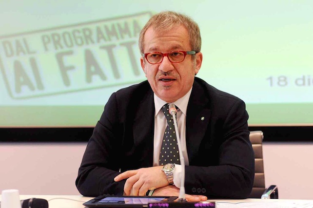«Non si può continuare a “depredare” la Lombardia. Renzi mi ascolti o sarà referendum»