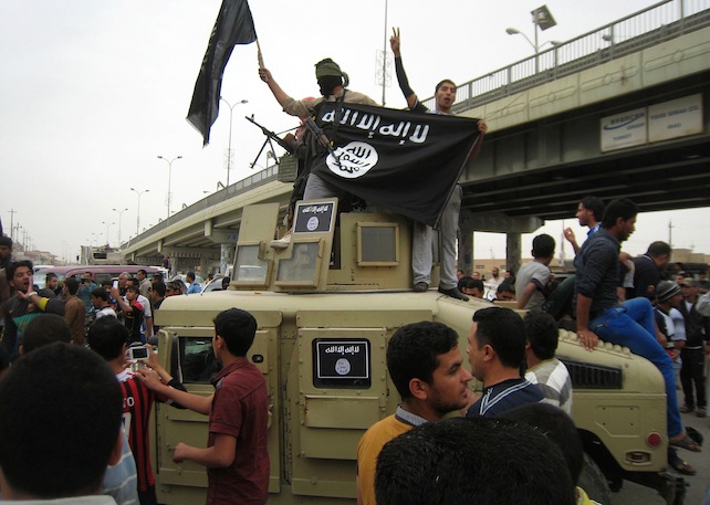 Iraq. Perché l’esercito scappa davanti a pochi jihadisti?