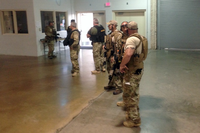 Texas, sparatoria al concorso di disegni contro Maometto. Uccisi gli attentatori, forse legati all’Isis