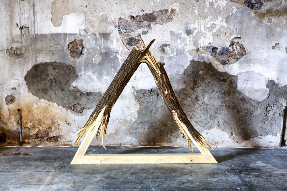 Mattia Bosco, Linea spezzata chiusa, 2015, Acacia wood
