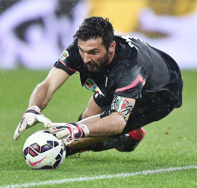 buffon-parata-ansa