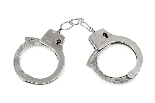manette-giustizia-shutterstock_98421335