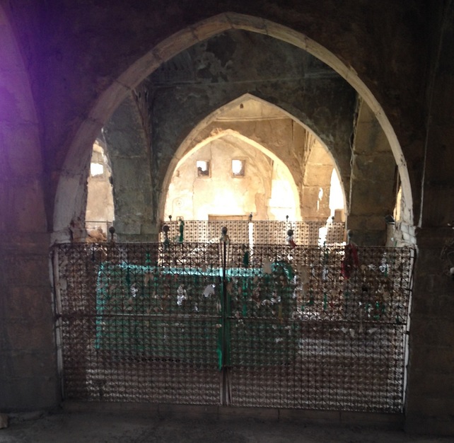 Iraq. La famiglia cristiana che sfida l’Isis per mantenere una promessa e custodire la tomba ebraica del profeta Naum