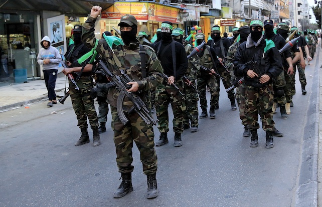 Isis accusa i terroristi di Hamas di essere troppo moderati: «Non avete ancora instaurato la sharia»