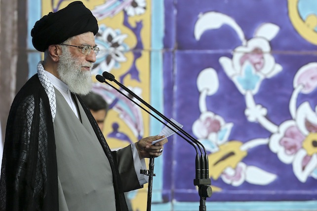 Nucleare, via libera Onu all’accordo con l’Iran. Che però insiste: «Morte a Israele e America»
