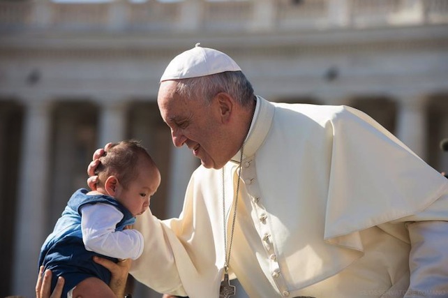 Nella muffa cattiva che pervade il mondo si può sentire sul serio la carezza del Nazareno
