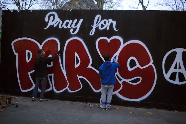 Basta #prayforparis. «Così si fa il gioco della religione e delle sue guerre»