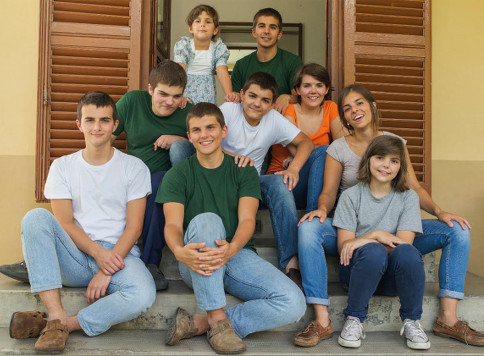 Te Deum laudamus per ogni (stra)ordinaria vita di famiglia