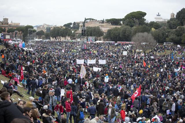 Family Day. Una marea di bella gente. Un ciclone di vite normali