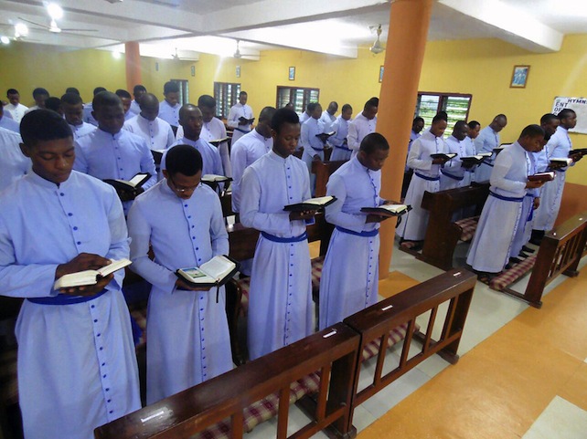 Sostenere le vocazioni sacerdotali, anche là dove si rischia la vita