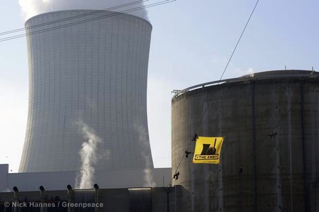«Gli attentatori jihadisti di Parigi miravano alle centrali nucleari del Belgio»
