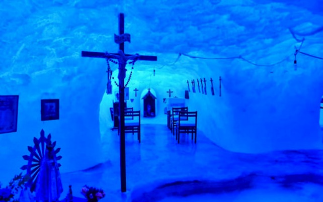 A cento anni dalla prima croce, in Antartide oggi ci sono undici chiese (una di ghiaccio)