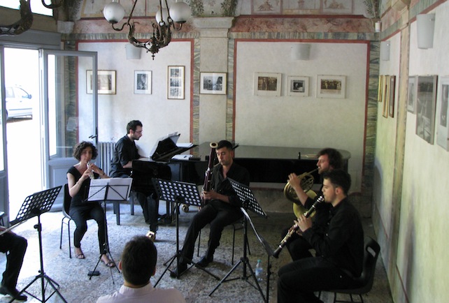 Gli affreschi della Filarmonica romana