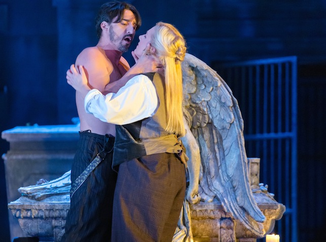 La “Lucia” che fa scandalo a Londra