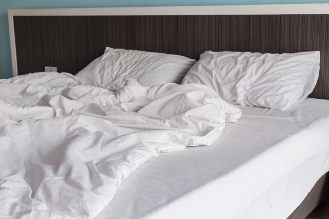 letto-matrimonio-shutterstock_407330143