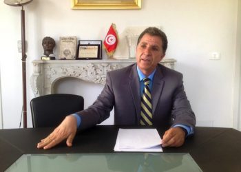 Il curatore del Museo del Bardo, Moncef Ben Moussa. Dopo la riapertura e la decisione di lasciare i segni dei proiettili "a vista" dell'attentato terroristico di un anno fa, il museo e' diventato un simbolo di riscatto e del rilancio del turismo tunisino. Tunisi, 21 aprile 2016. ANSA/ ANTONELLA LOMBARDI