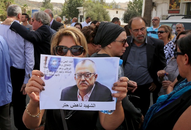 Giordania. Pubblica una vignetta contro l’Isis, giornalista ucciso da un imam per «blasfemia»