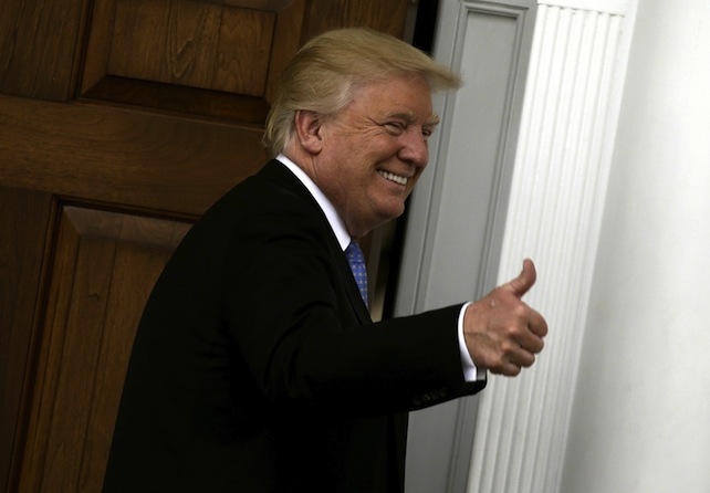 Trump e il funerale del quarto e quinto potere