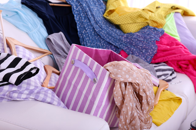 vestiti-disordine-shutterstock_190187423