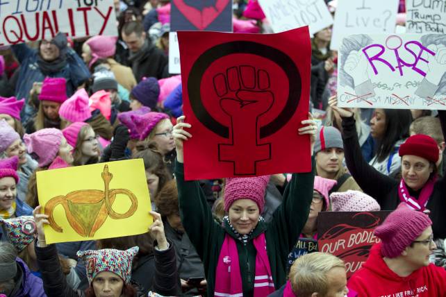Trump taglia i fondi federali pro aborto nel mondo e l’Europa annuncia: «Paghiamo noi»