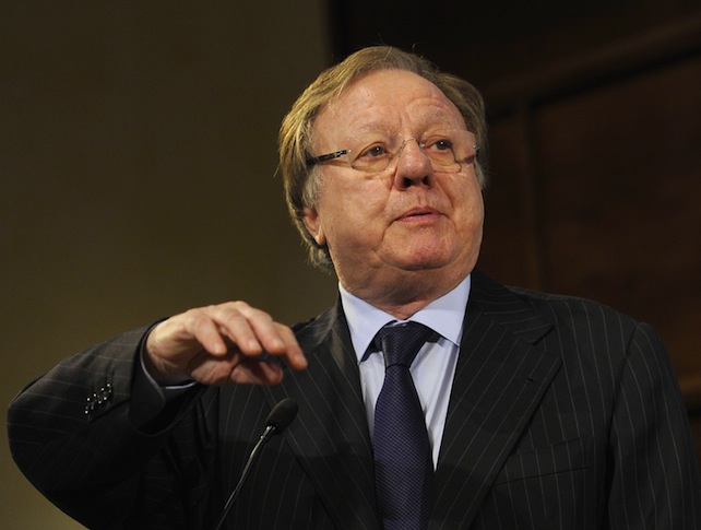 Matteoli: «Centrodestra unito e un berlusconiano quarantenne contro Renzi»