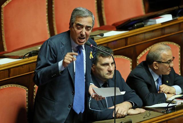 Vittoriano. Dopo la copertina di Tempi, Gasparri presenta interrogazione parlamentare