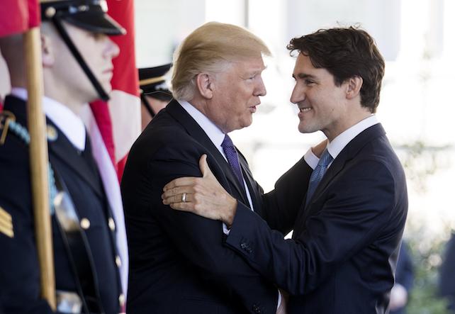 Immigrazione, i canadesi la pensano come il truce Trump (e non come beautiful Trudeau)