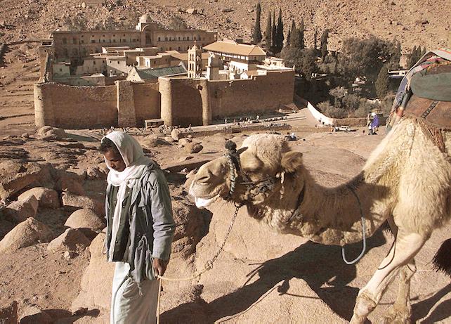 Egitto. Attacco dell’Isis sulla strada che porta al monastero di Santa Caterina