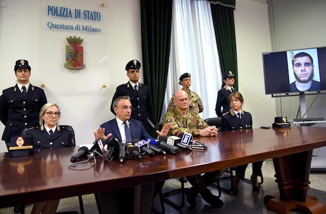 Il punto non è che Hosni è italiano, ma che fosse ancora a piede libero