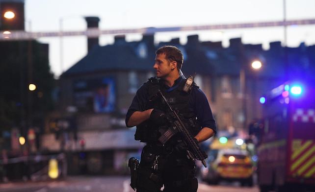 Londra, attacco contro i musulmani nel «nido del jihadismo britannico»