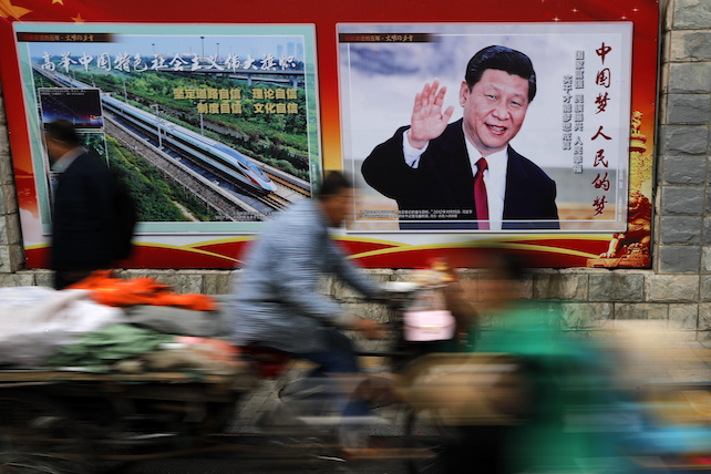 Cina. Il “Pensiero di Xi Jinping” sarà «incorporato nei cervelli e nei cuori di ogni studente»