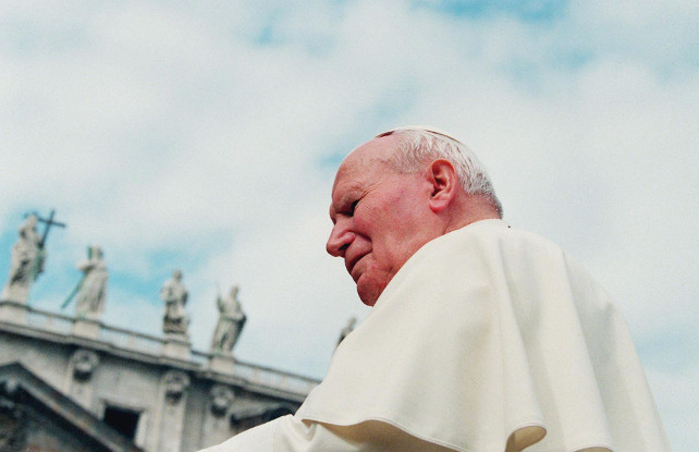 giovanni-paolo-ii-ansa