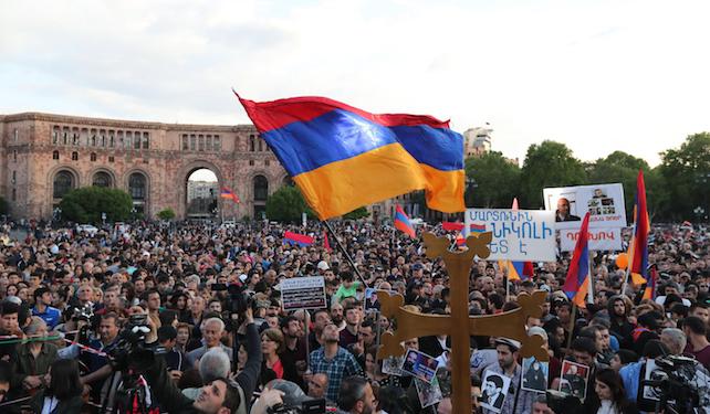 La marcia popolare che ha cambiato l'Armenia («ma il difficile arriva adesso»)