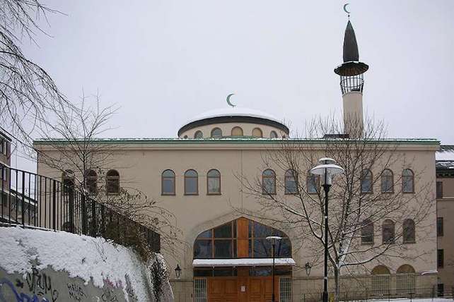 Svezia. A Växjö la moschea può chiamare alla preghiera, ma la chiesa non può suonare le campane