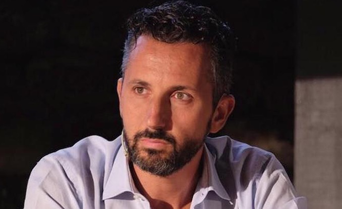 «Vietare la cattiveria»? Qualcuno dica al sindaco Costa di uscire da Twitter