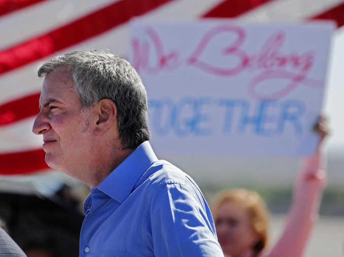 Rischia la bancarotta la New York tassa-e-spendi di Bill de Blasio