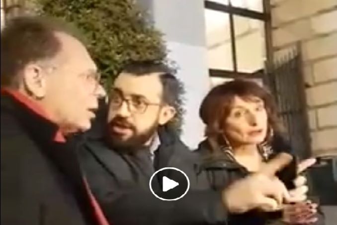 Sono “democratici”. Organizzano agguati