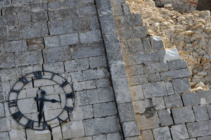 La grazia e la croce dell’Aquila