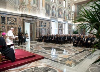 Francesco ha ricevuto in Udienza presso la Sala Clementina la Federazione Nazionale degli Ordini dei Medici Chirurghi e degli Odontoiatri, Vaticano, 20 settembre 2019