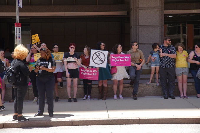 Mai così pochi aborti in America. L’ipocrisia dem che li promuove (a spese dei bimbi neri)