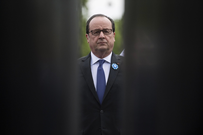 Hollande critica Trump e dimentica i giovani della Manif manganellati