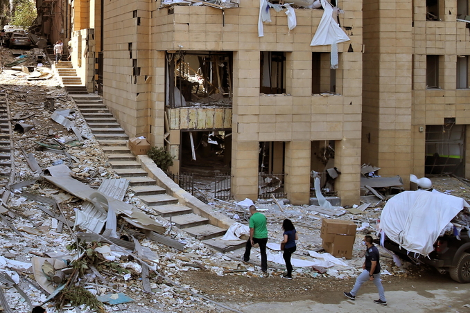 Vivo per un soffio nel cratere di Beirut. «Ora bisogna salvare il Libano»