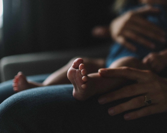 Seraphina, la bambina che ha fatto tremare l’industria dell’utero in affitto