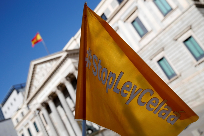 Madrid sfida il governo Sanchez sulla libertà di scelta educativa