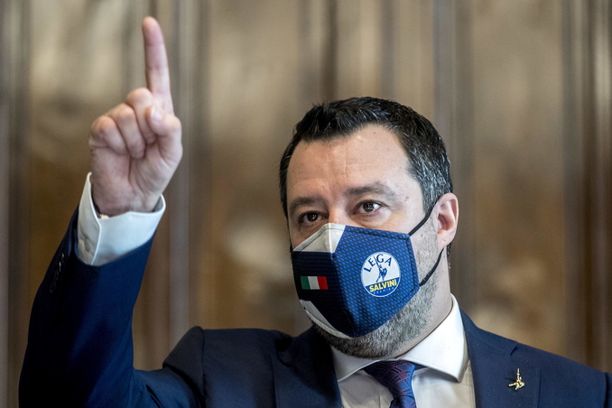 Salvini finalmente fa politica (e gli avversari vanno in crisi)